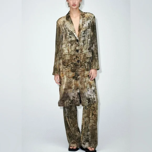 akmama　Zara   タイダイベルベットコート Zara | Jackets & Coats | Zara Luxurious Multicolored Tie Dye